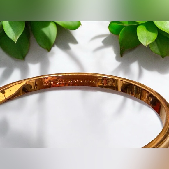 Kate Spade New York TAKE A BOW Gold & Cream CLASSIC Bangle Bracelet Stacking EUC - Picture 4 of 9